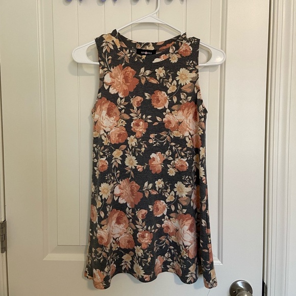 NWOT‎ | Amy Byer girl’s floral sleeveless dress — large (14) - Picture 1 of 5